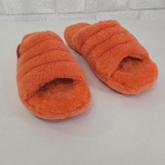 UGG slippers - Picture 2 of 13
